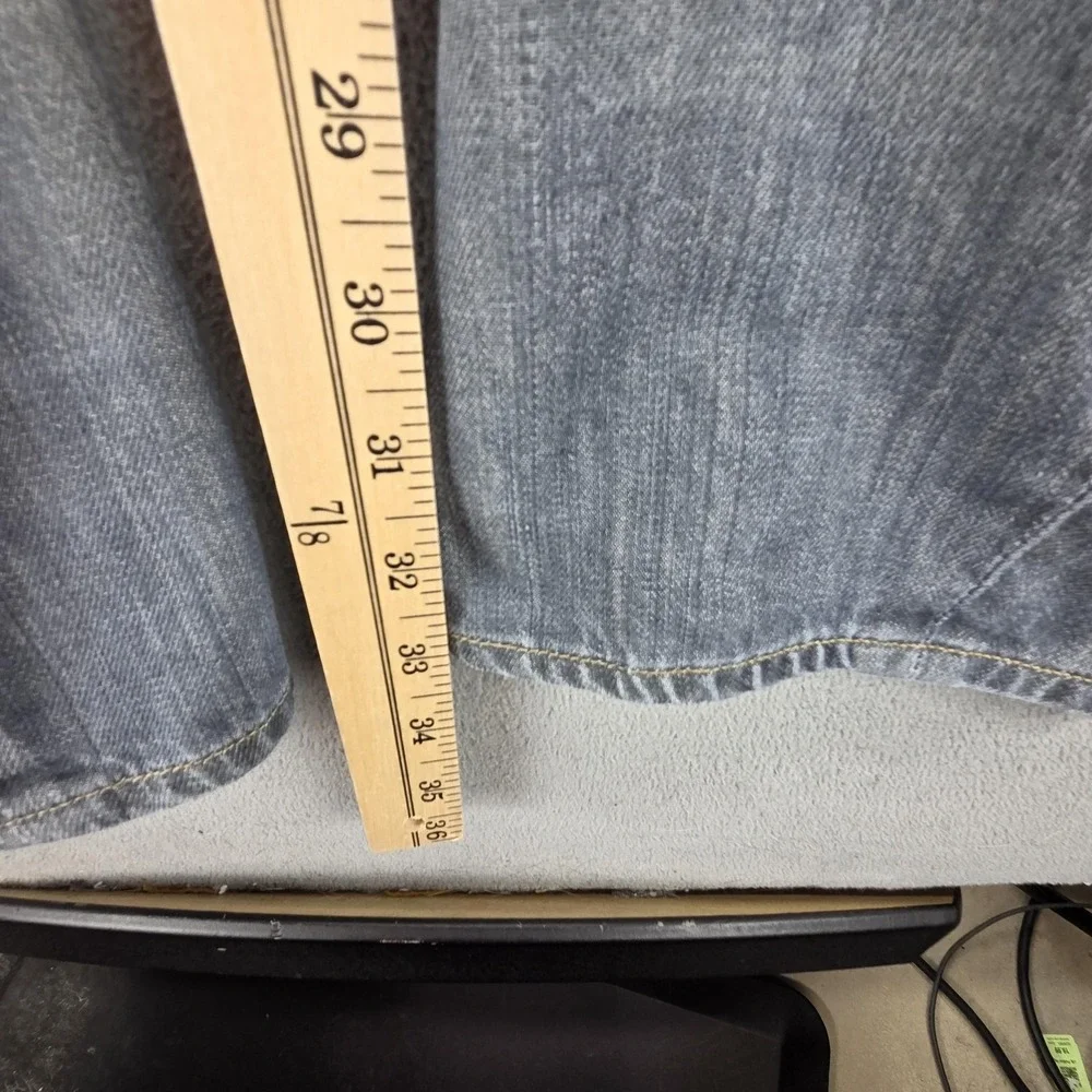Levis 11715 important